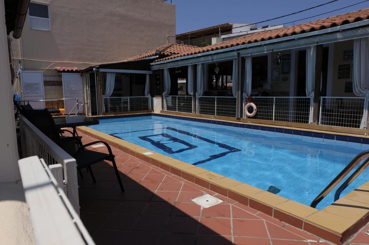 Taxiarchis Apartments Città di Skiathos Esterno foto