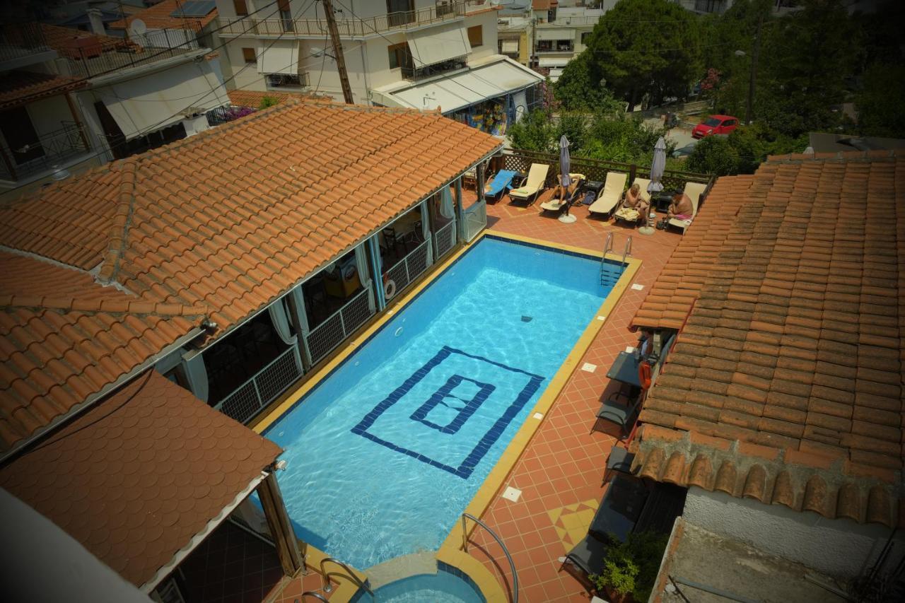 Taxiarchis Apartments Città di Skiathos Esterno foto