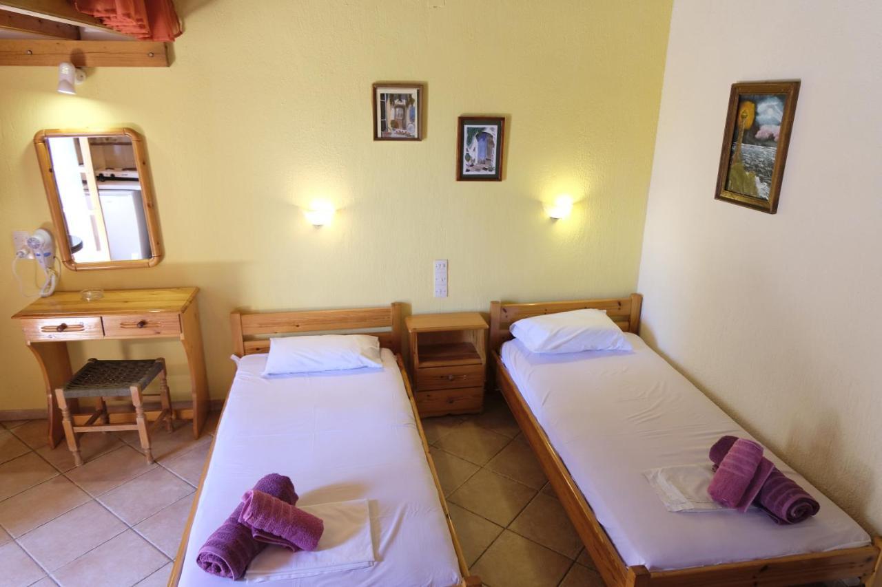 Taxiarchis Apartments Città di Skiathos Esterno foto