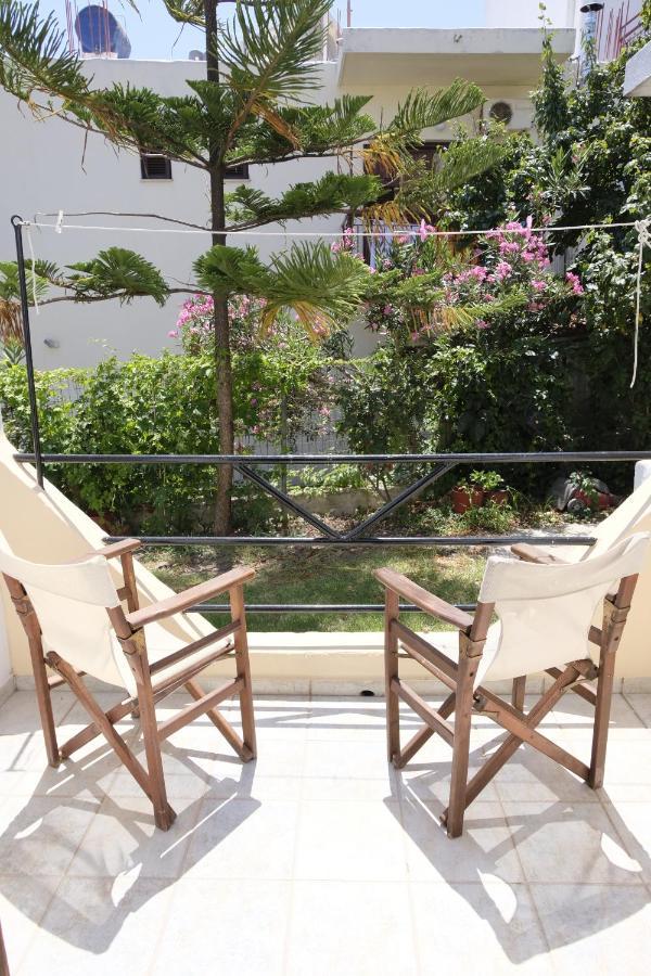 Taxiarchis Apartments Città di Skiathos Esterno foto