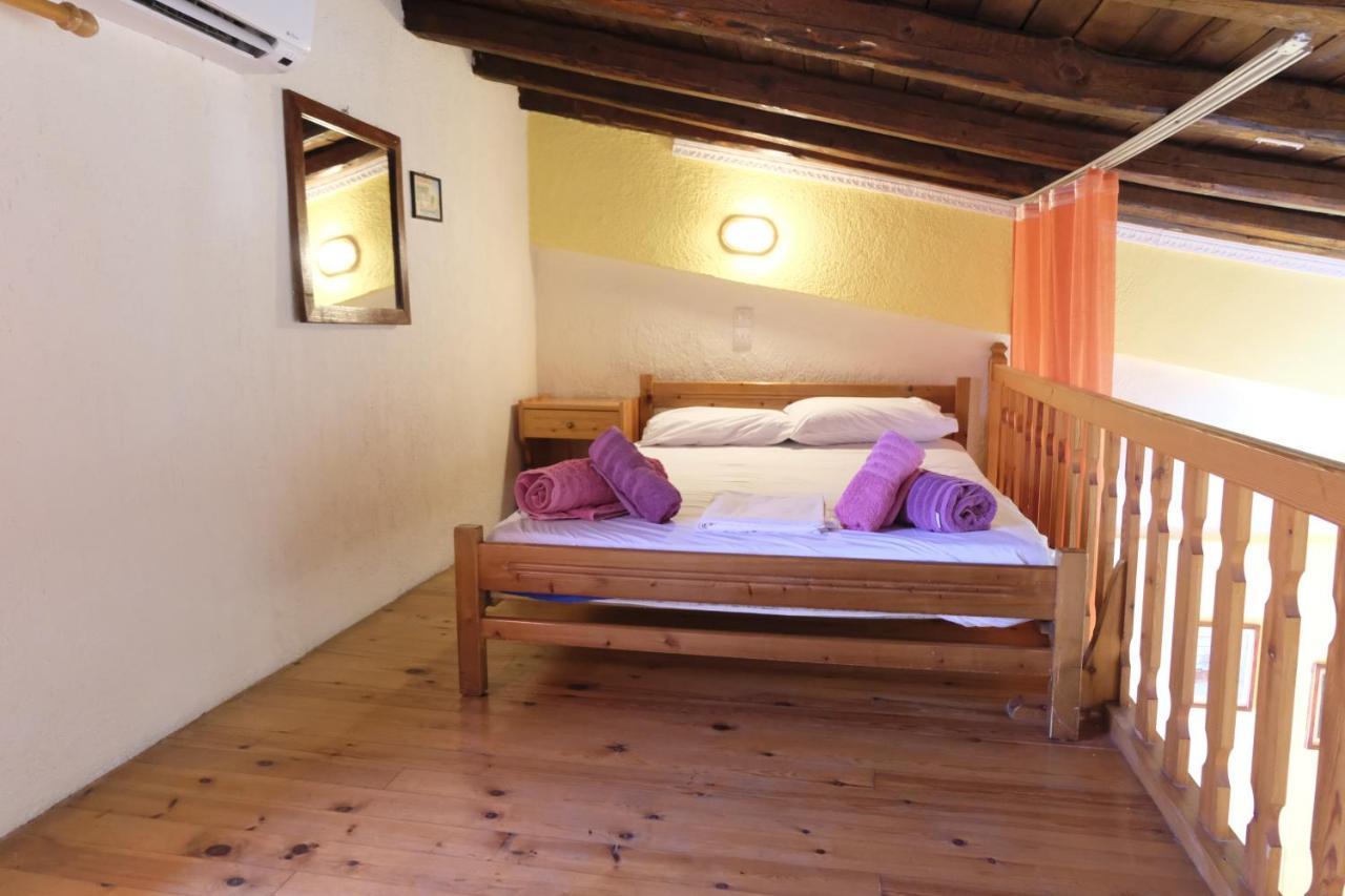 Taxiarchis Apartments Città di Skiathos Esterno foto