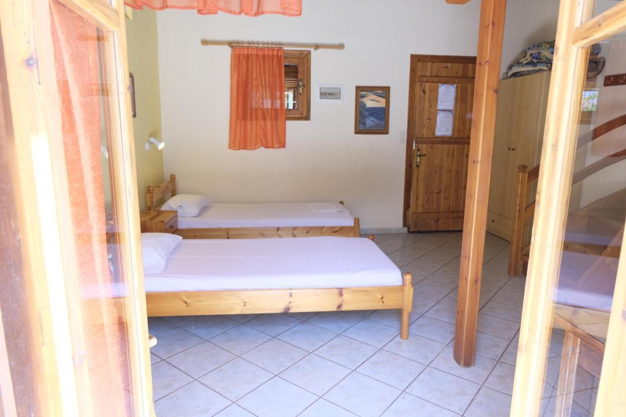 Taxiarchis Apartments Città di Skiathos Esterno foto