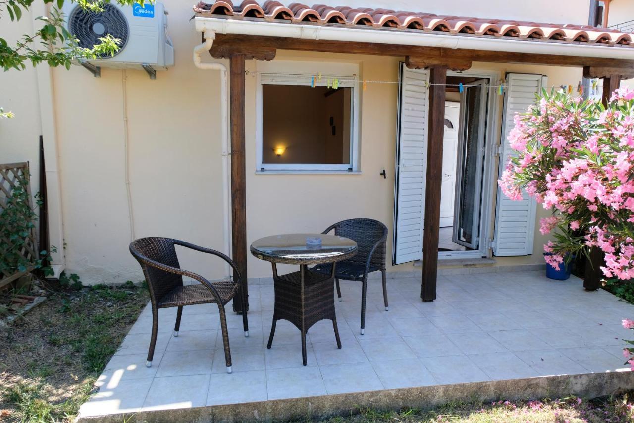 Taxiarchis Apartments Città di Skiathos Esterno foto