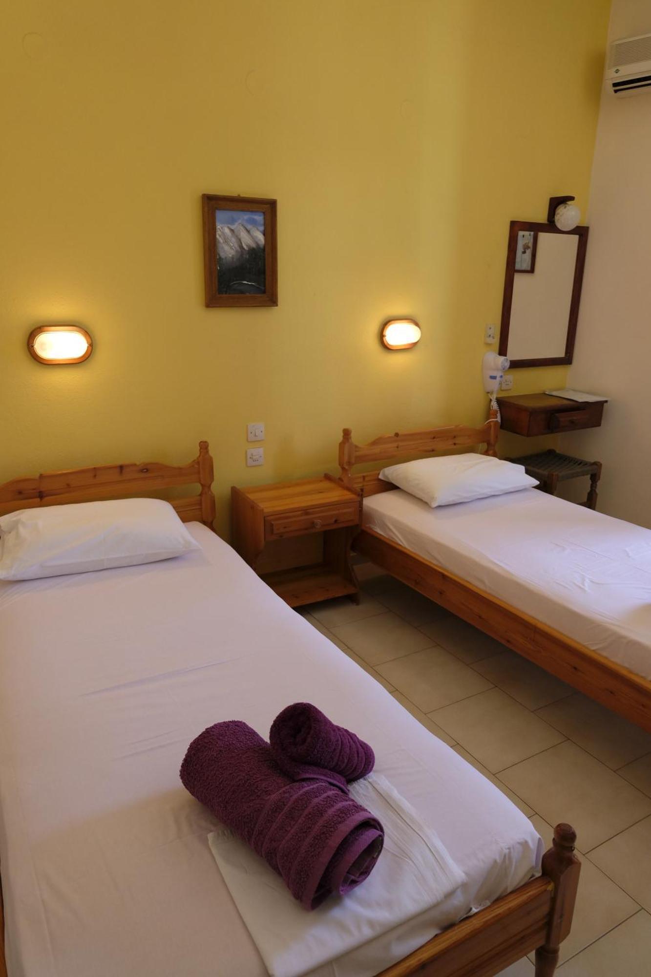 Taxiarchis Apartments Città di Skiathos Camera foto
